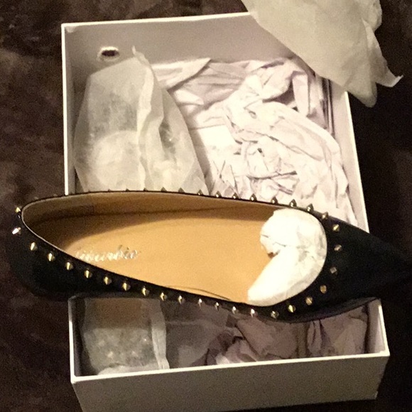 Shoe only worn once - Picture 1 of 3